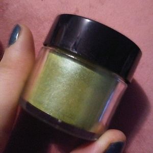 Manzanilla Green Loose Eyeshadow Sparkle Powder Fine Mica Chamomile DIY Nail Art